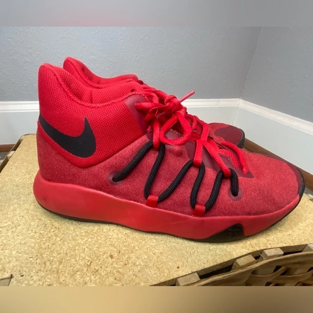 Nike Kevin Durant Basketball Shoes Size 6 Youth